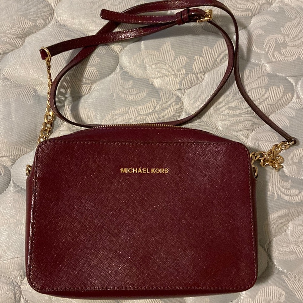Crossbody handbag